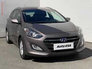 Hyundai i30 1.6i, AC, tempo, park.asist