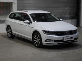 Volkswagen Passat 2.0Bi-TDi 4x4, �R, DSG, LED