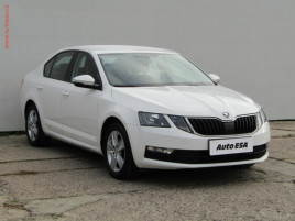 koda Octavia 1.6 TDi, 2.maj,R, park