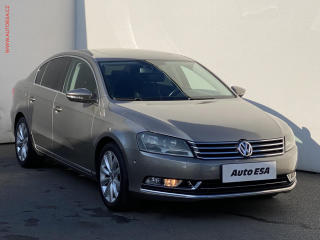 Volkswagen Passat (2012) 2.0 TDi, Highline, šíbr - náhled 1
