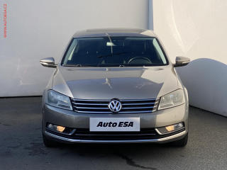 Volkswagen Passat (2012) 2.0 TDi, Highline, šíbr - náhled 2