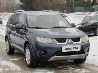 Mitsubishi Outlander 2.0 D 4x4, 7m�st, AC, v�h�ev