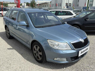 �koda Octavia 1.8TSi, �R, Navi, k��e, xenon
