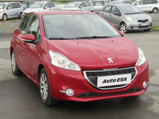 Peugeot 208 1.2 VTi, 2.maj,R, AC, zmk