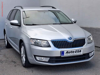 �koda Octavia 1.6TDi, �R, AC, v�h�ev sed