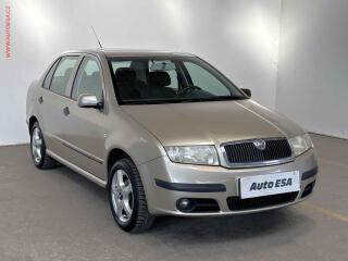 �koda Fabia 1.4 i, AC, v�h�ev sed