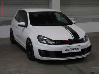 Volkswagen Golf 2.0TSi, servis.kniha