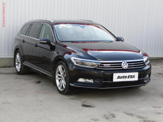 Volkswagen Passat 2.0 TDi 4Motion, �R