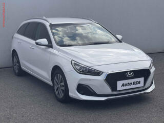 Hyundai i30 1.6CRDi, �R, servis.kniha