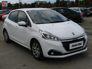 Peugeot 208 1.2i, R