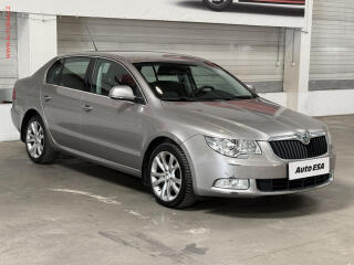 �koda Superb 2.0 TDi, Xenon