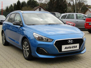 Hyundai i30 1.4 T-GDi, 1.maj,�R, AC, temp