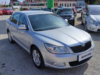 koda Octavia 1.6 TDi, R, AC, park.idla