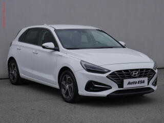 Hyundai i30 1.5i, �R, AC, tempo, park