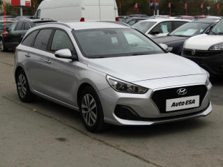 Hyundai i30 1.6 CRDi, Style, navi, kamera