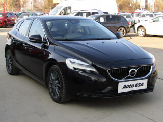 Volvo V40 2.0 D2, AC, LED, k��e