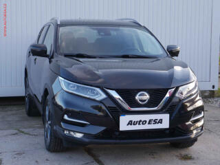 Nissan Qashqai 1.5dCi, 2.maj,�R, LED, navi