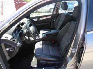 Mercedes-Benz Třídy C (2010) 1.8CGi C 180, AT - náhled 11