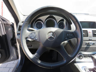 Mercedes-Benz Třídy C (2010) 1.8CGi C 180, AT - náhled 16