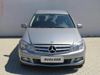 Mercedes-Benz Třídy C (2010) 1.8CGi C 180, AT - náhled 2