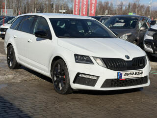 �koda Octavia 2.0TDi, 2.maj,�R, DSG, navi