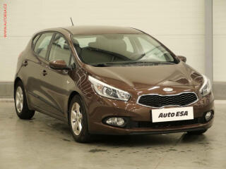 Kia Ceed 1.4i, 1.maj,�R, servis.kniha