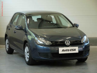 Volkswagen Golf 1.4i, 1.maj,�R, servis.kniha
