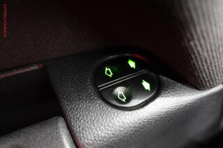 Ford Fiesta (2004) 1.3i, AC - náhled 13