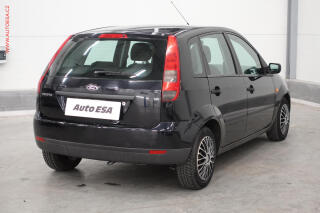 Ford Fiesta (2004) 1.3i, AC - náhled 4