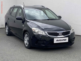 Kia Ceed 1.4i, AC, park.asist