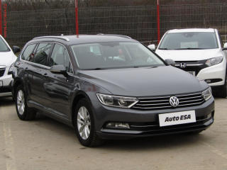 Volkswagen Passat 2.0TDi, DSG, tempo, park