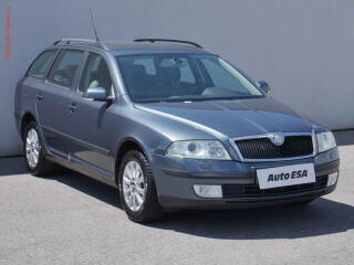 �koda Octavia 1.6 FSi, Xenon, v�h�ev.sed