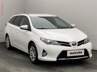 Toyota Auris 1.6, +kola