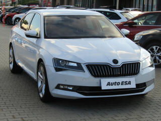 �koda Superb 2.0 TDi, �R, Style, k��e