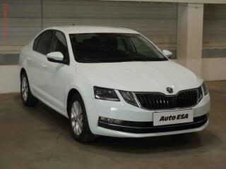 �koda Octavia 2.0 TDi, �R, Navi, LED, AC