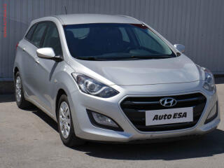 Hyundai i30 1.6 CRDi, �R, AC, temp, ta�n�