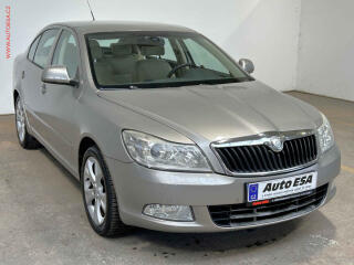 �koda Octavia 1.4TSi, 2.maj,�R, DSG, park