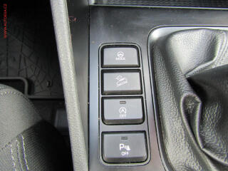 Audi A3 (2018) 1.6TDI, ČR, Sport, bixen - náhled 17