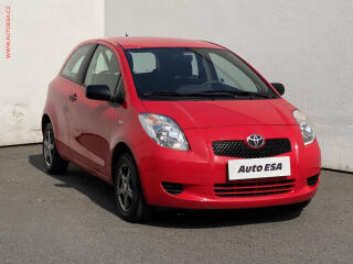 Toyota Yaris 1.0i, �R