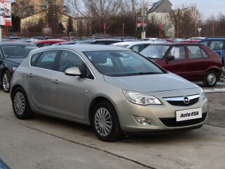 Opel Astra 1.4i, 2.maj,�R, AC, navi