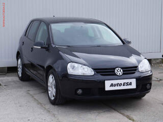 Volkswagen Golf 1.6 MPi, AC, park.�idla