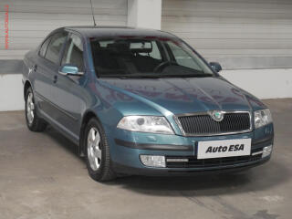�koda Octavia 2.0TDi, 2.maj,�R, Xenon, AC
