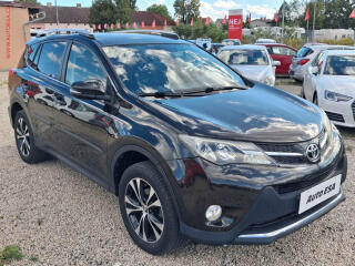 Toyota RAV4 2.2 D-4D 4x4, �R, AC, TZ