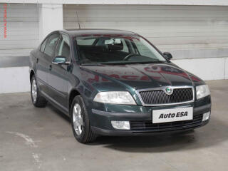 �koda Octavia 1.6MPi, 1.maj, Navi, v�h�