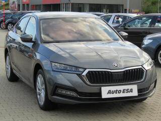 �koda Octavia 2.0TDi, 2.maj,�R, Style, DSG