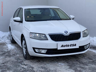 �koda Octavia 1.6TDi, AC, v�h�ev sed