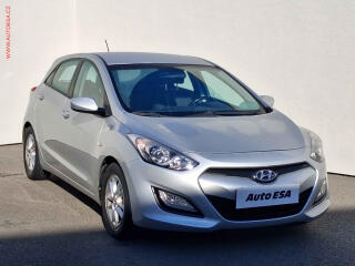 Hyundai i30 1.4 i, 1.maj,�R, AC, tempo