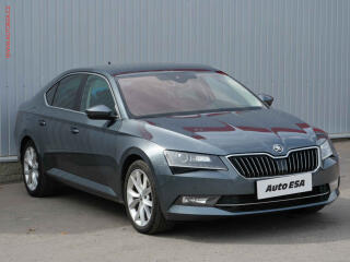 �koda Superb 2.0TDi, Bixen, navi