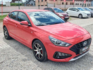 Hyundai i30 1.5 T-GDi, 1.maj,�R, AC, TZ