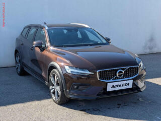 Volvo V60 2.0D 4x4, Cross Country, AT
